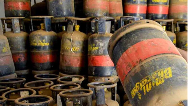 पेट्रोल-डीजल के बाद कमर्शियल गैस के दाम में फिर बढ़ोतरी